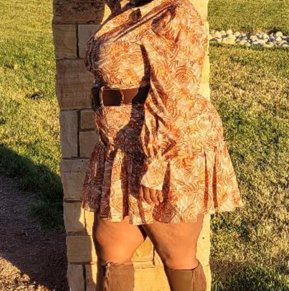 Beautiful dress 🍁🍂 - Picture 3 of 9